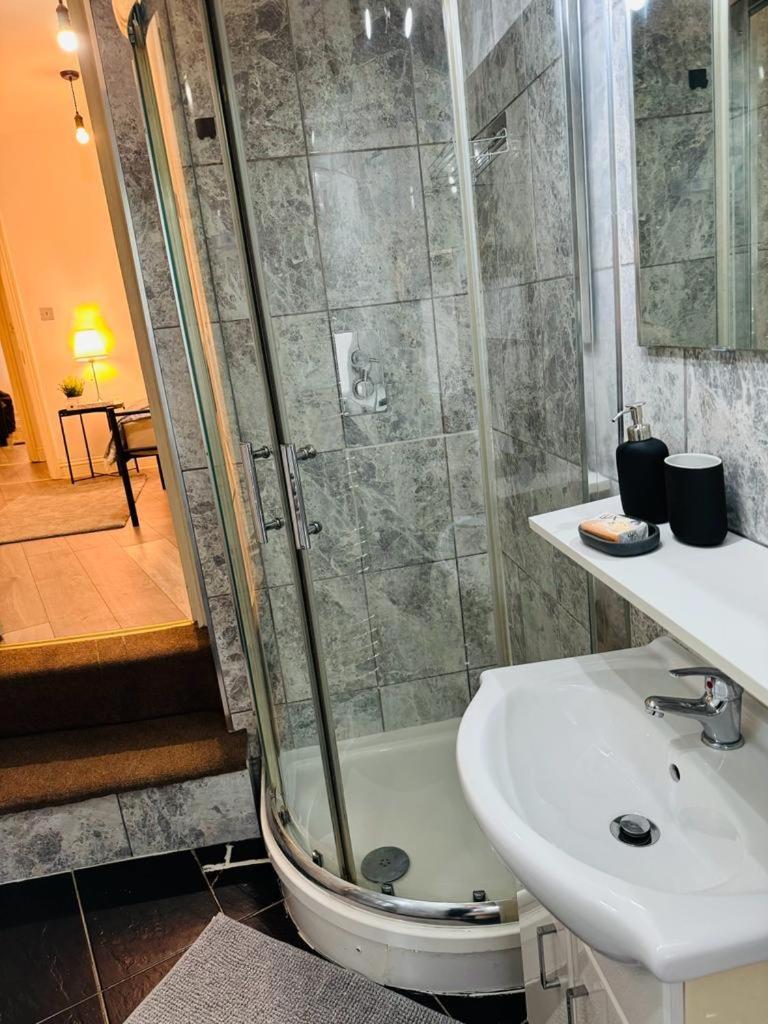 Willesden J Guest Home 4 London Bagian luar foto