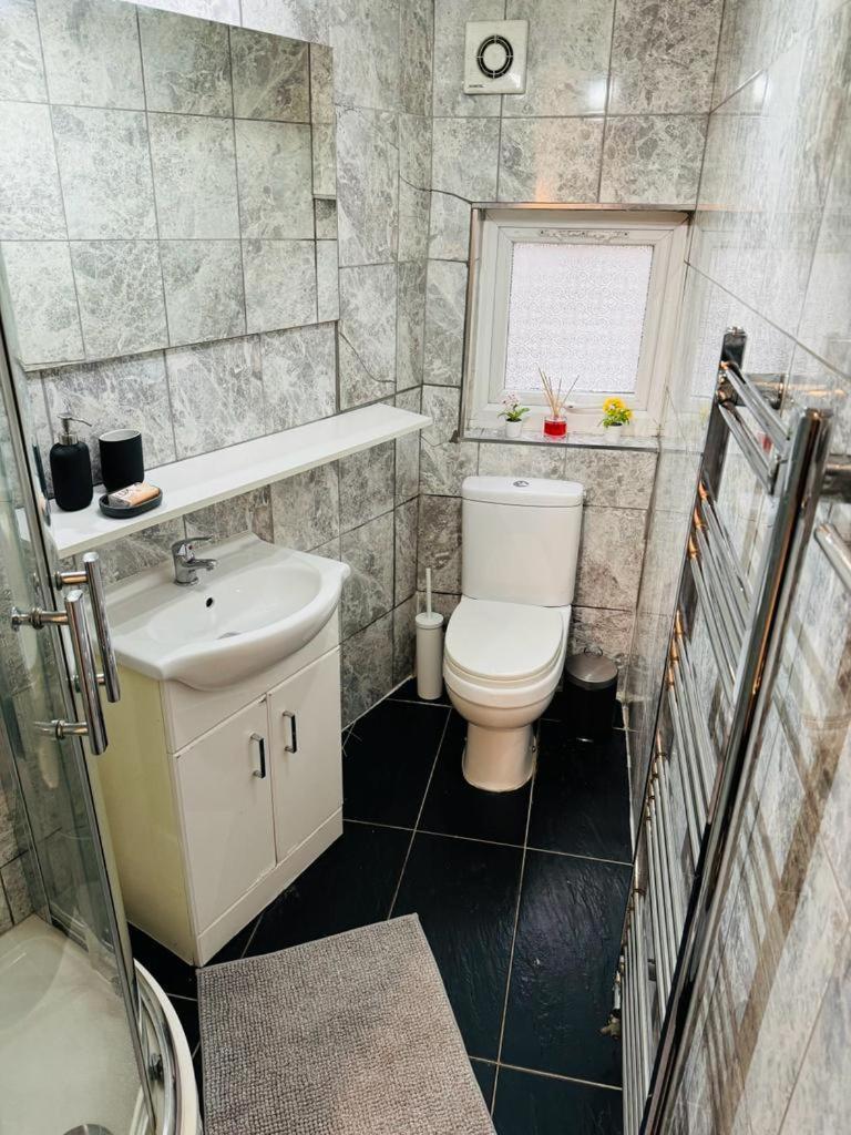 Willesden J Guest Home 4 London Bagian luar foto